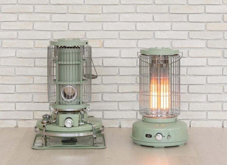 アラジングラファイトヒーターとブルフレームが並んでいる様子